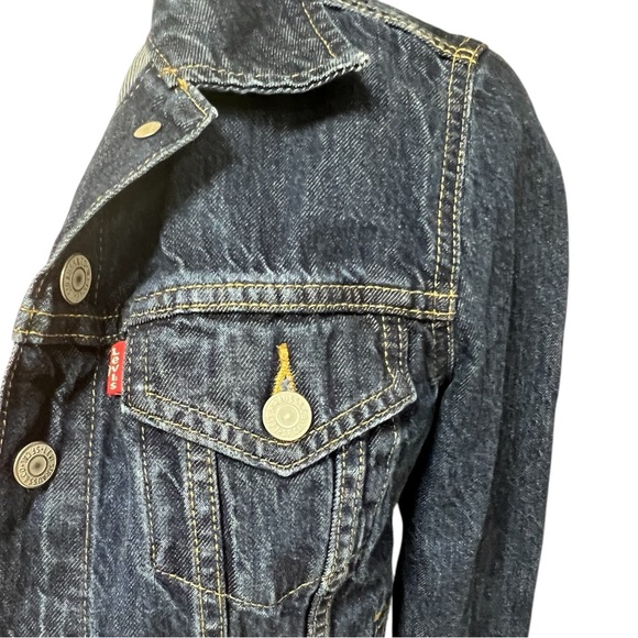 Levi’s women’s navy denim jeans jacketed in excellentnt condition newer sz small - Picture 2 of 8